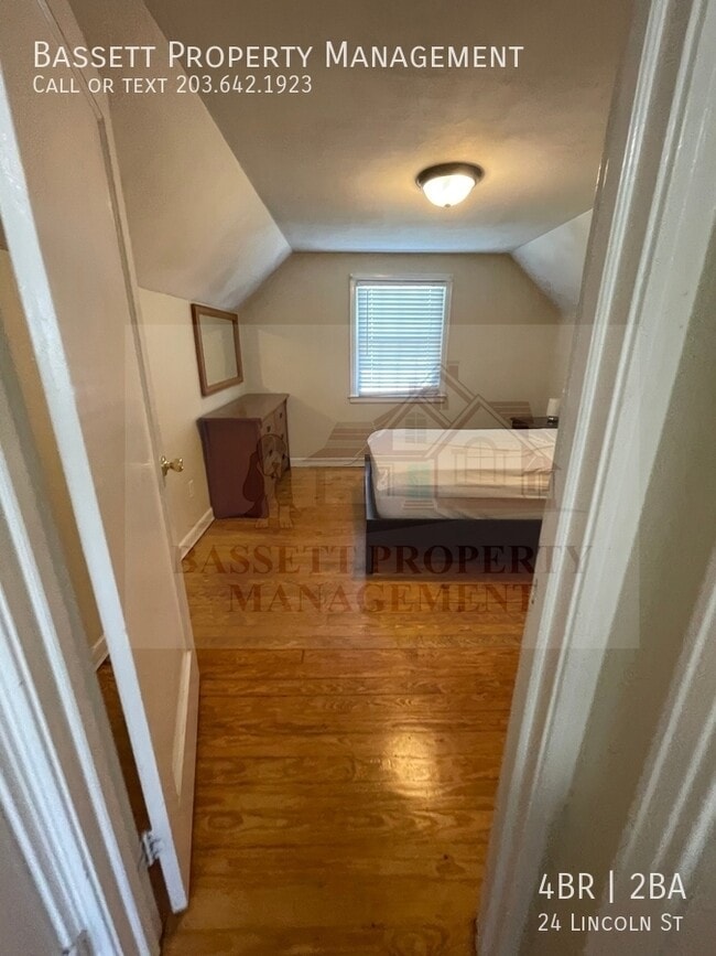 Building Photo - 24 Lincoln St