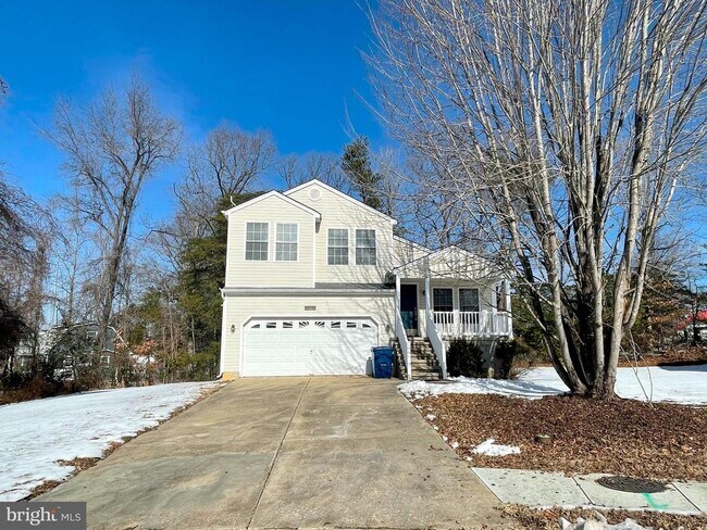 Building Photo - 45586 Curley Ct