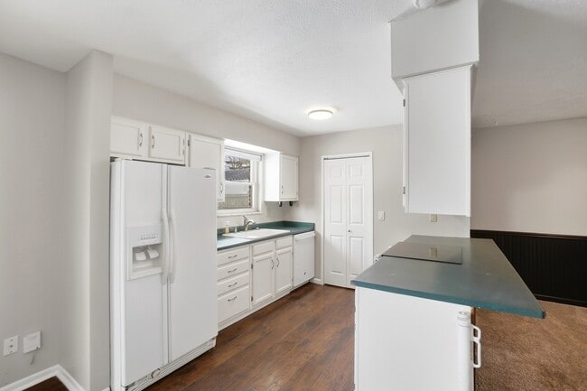 Building Photo - 3145 Dogwood Dr