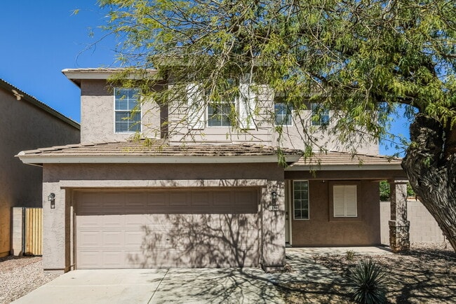 Building Photo - 1150 E Ferrara St