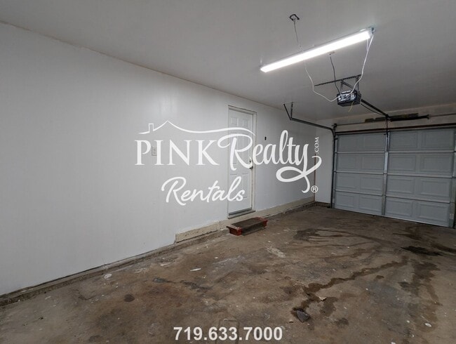 Building Photo - 1730 Luna Dr