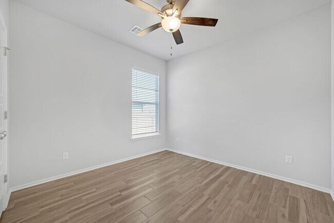 Building Photo - 4/2/2 Dream Home in Owasso!