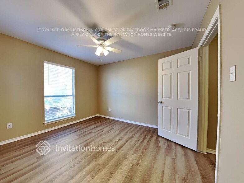 Building Photo - 304 Stringer Dr