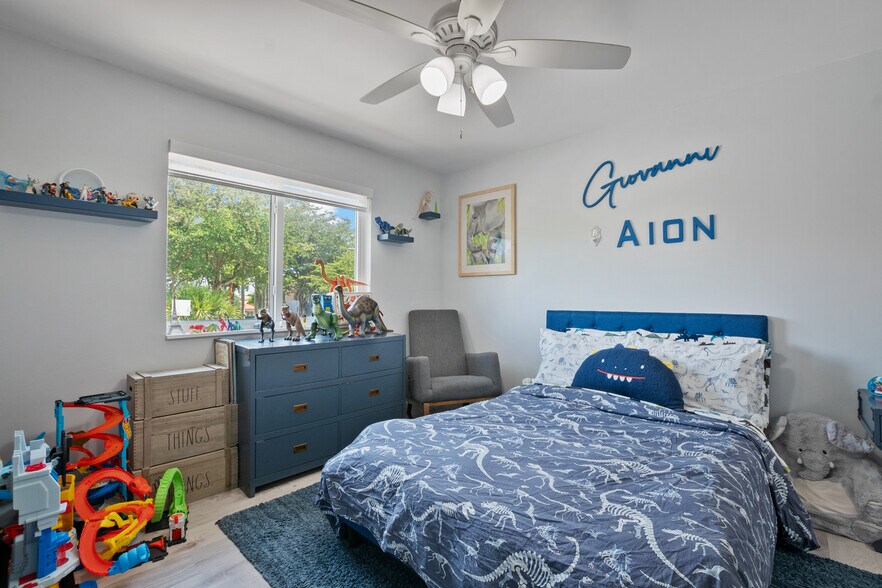 Building Photo - 15770 SW 104th Ter