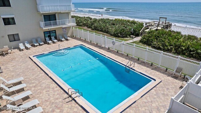Building Photo - 403 Jimmy Buffett Mem Hwy