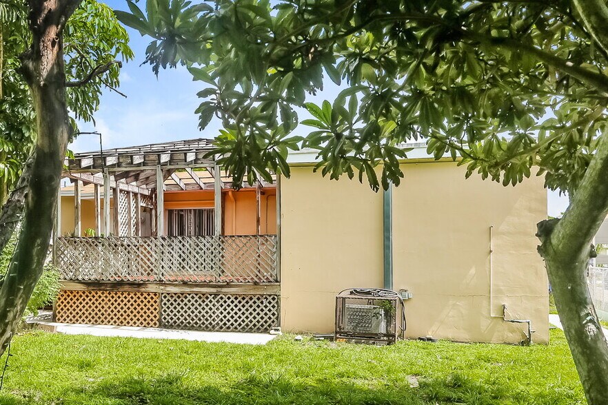 Building Photo - 2468 Wiley St