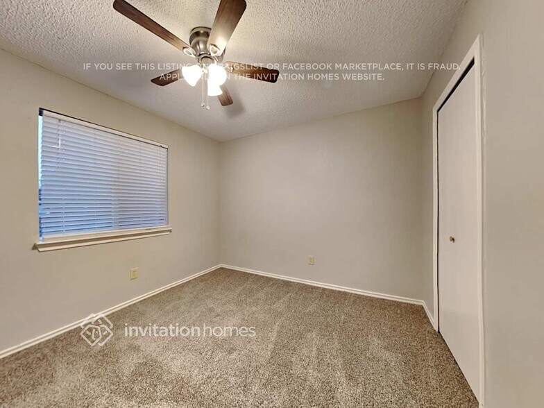 Building Photo - 2506 High Hollow Dr