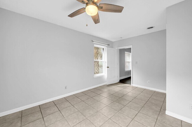 Building Photo - 358 Kepner Dr NE
