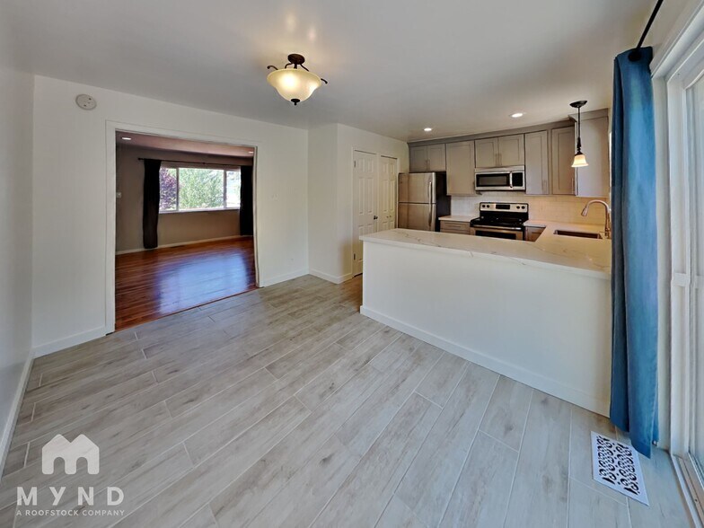 Building Photo - 3450 Pierremont Rd