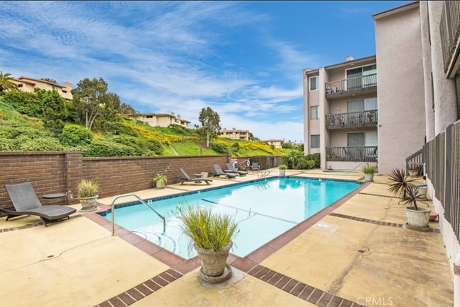 Building Photo - 29600 Island View Dr