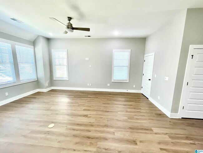 Building Photo - 4878 Silas Ave