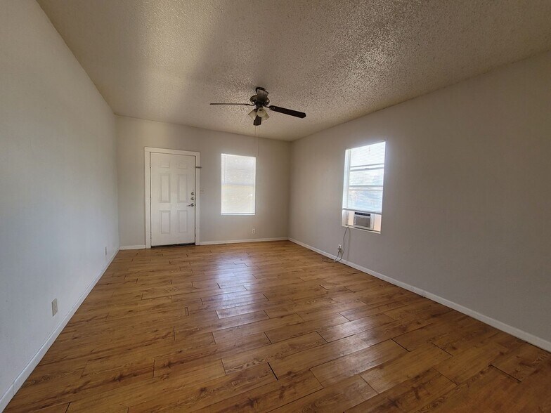Building Photo - 1301 Avenue C