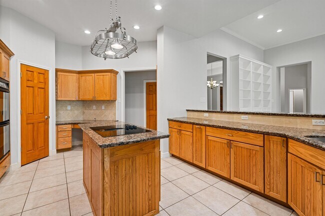 Building Photo - 307 Echo Valley Dr