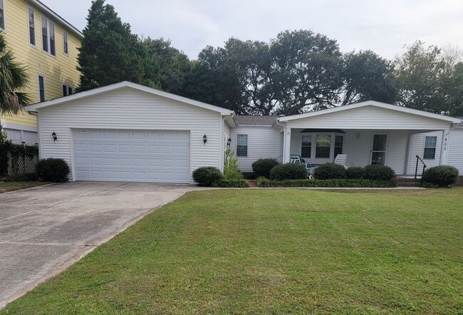 Primary Photo - 5 Bedroom Beach House