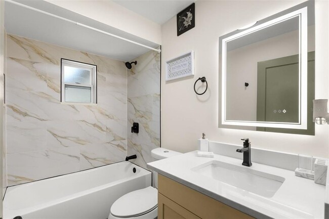 Building Photo - 1805 Springtime Ave