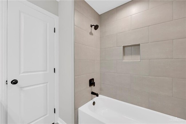 Building Photo - 33 N 34th St