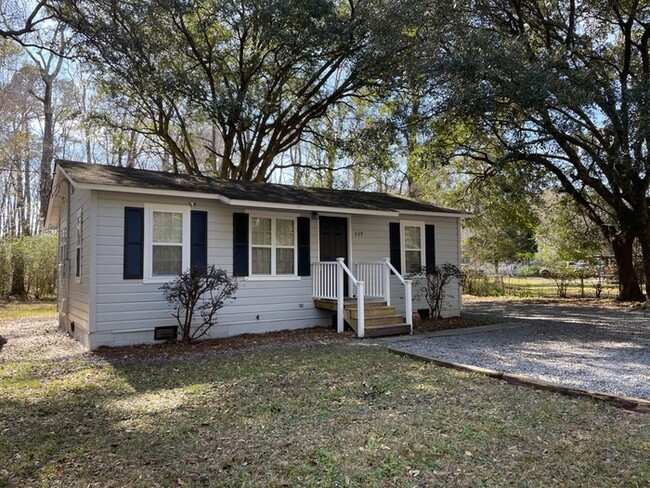 Building Photo - FULLY FURNISHED 408 Miles Road