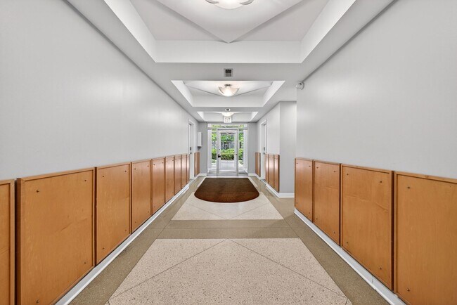 Building Photo - 1151 W Washington Blvd