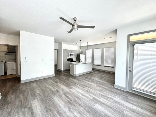 Building Photo - 3333 Weslayan St