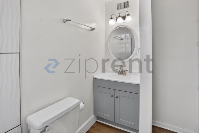 Building Photo - 463 Medlock Rd