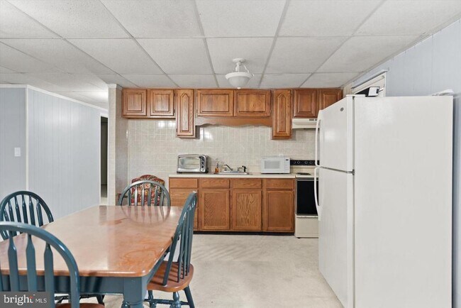 Building Photo - 436 Castleton Meadows Ln