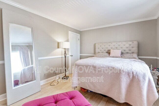 Building Photo - 4343 Cherry Hill Rd