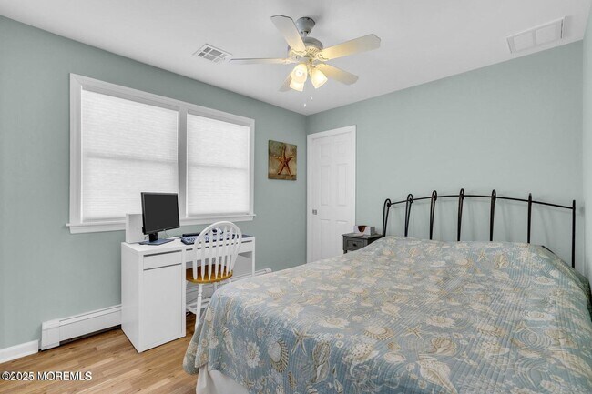 Building Photo - 124 Mathis Dr