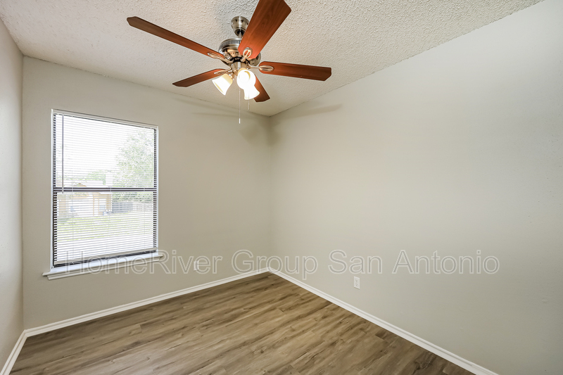 Building Photo - 8714 Ridge Mile Dr