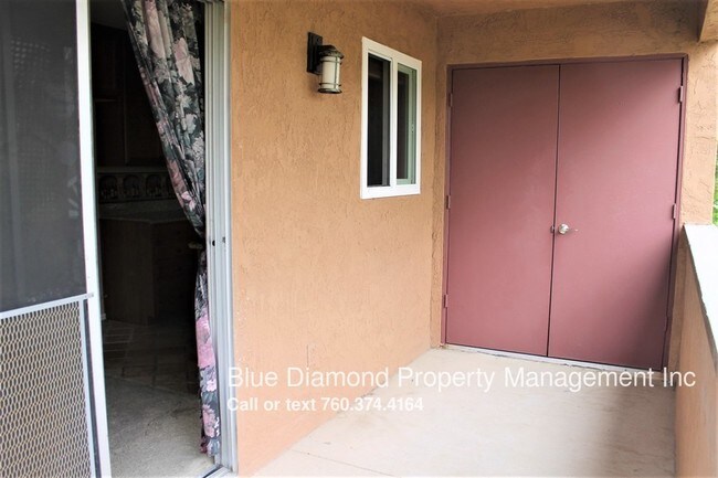 Building Photo - 525 Calle Montecito