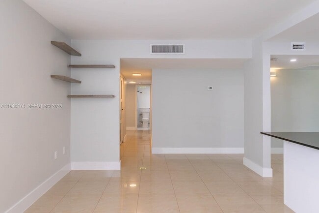 Building Photo - 20291 NE 30th Ave