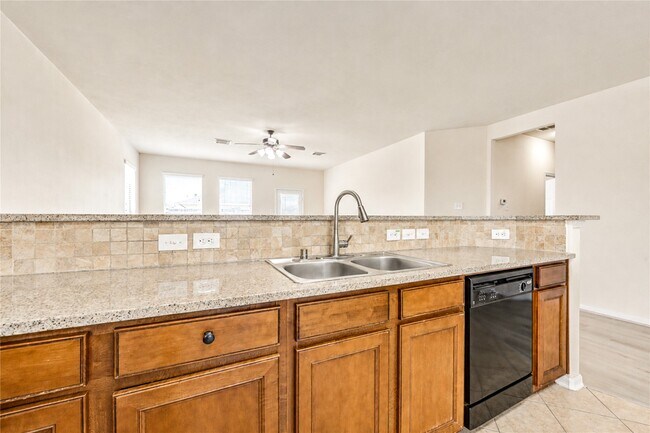 Building Photo - 7419 Sabinal Creek Dr