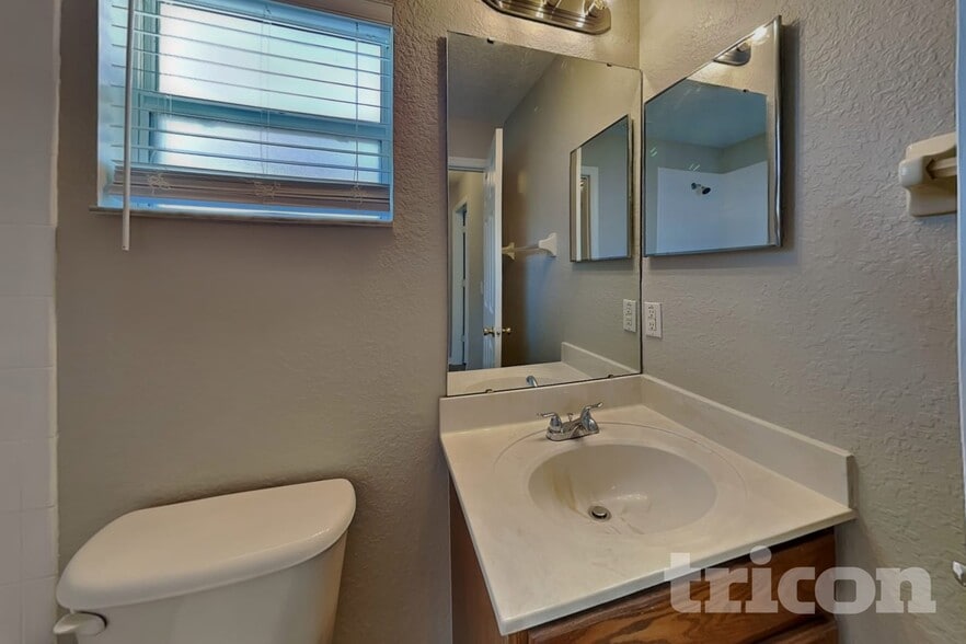 Building Photo - 3111 Buckeye Point Dr