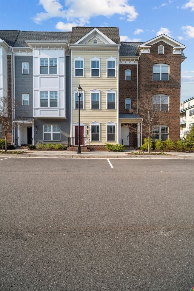 Building Photo - 5302 Masons Ln