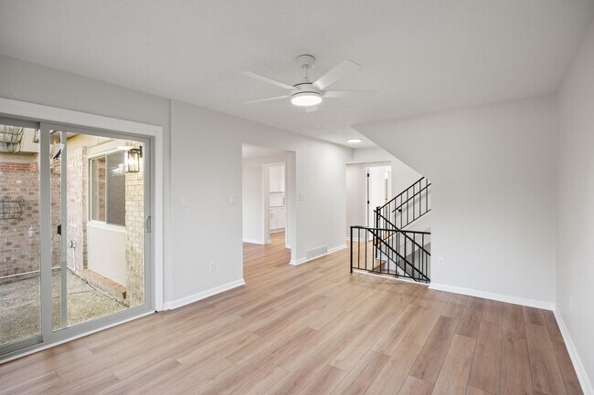 Building Photo - 3368 Montavesta Rd