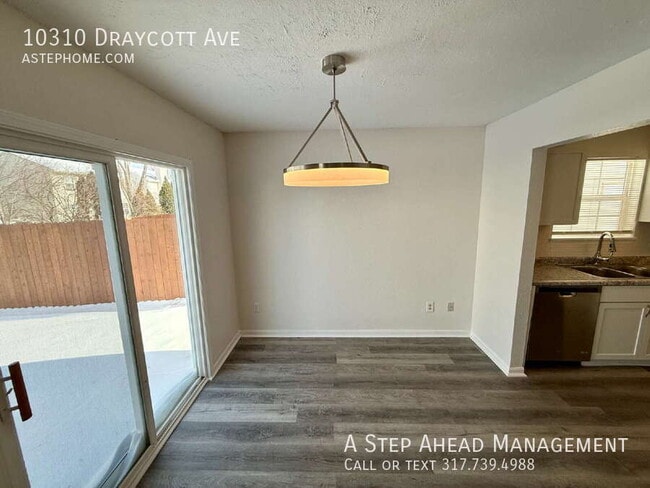 Building Photo - 10310 Draycott Ave