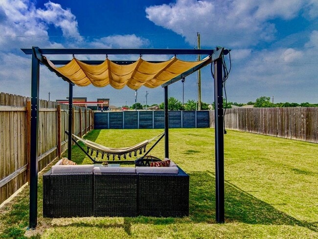 Building Photo - 17719 Dockery Dr