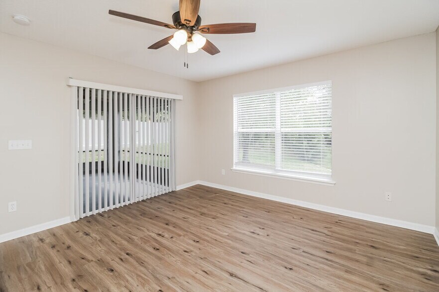 Building Photo - 25130 Ironwedge Dr