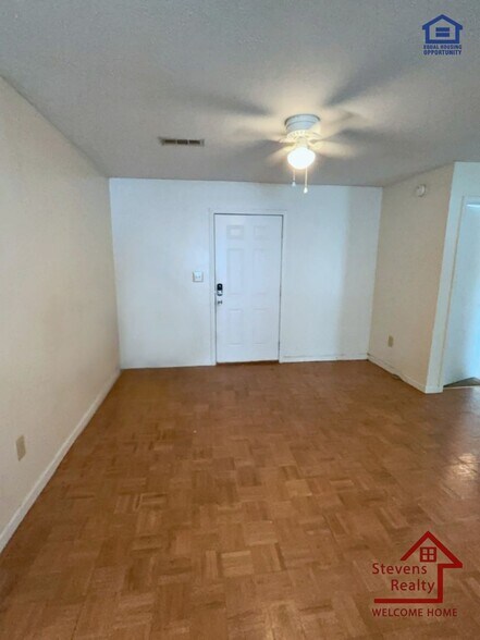 Building Photo - 876 Bybee Branch Rd