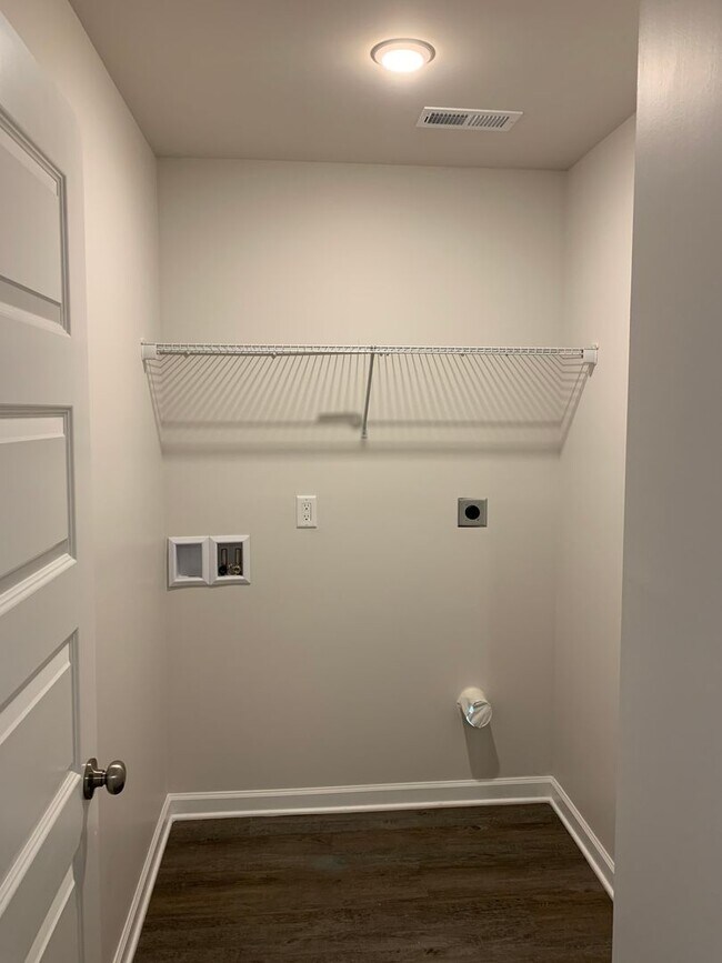 Building Photo - 2158 Kilpatrick LN