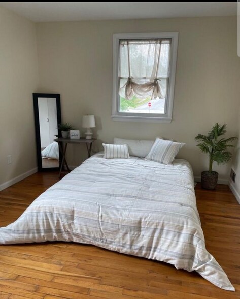 Building Photo - 762 Erford Rd