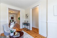 Building Photo - 122 S Loudon Ave