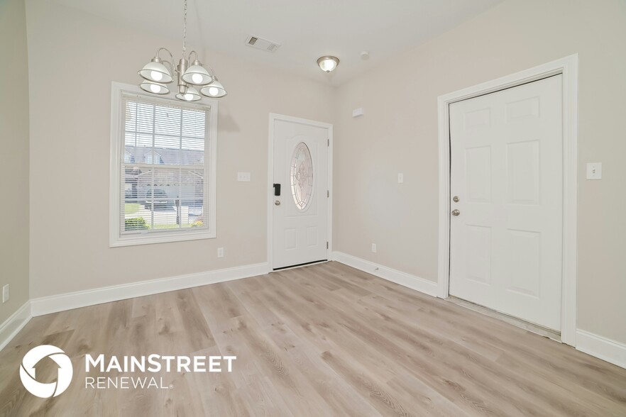 Building Photo - 7011 Echo Hill Way