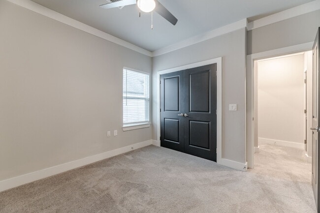 Building Photo - 3-Story 3 Bedroom, 3.5 bath Townhouse in a great community with easy access to PGBT and DNT