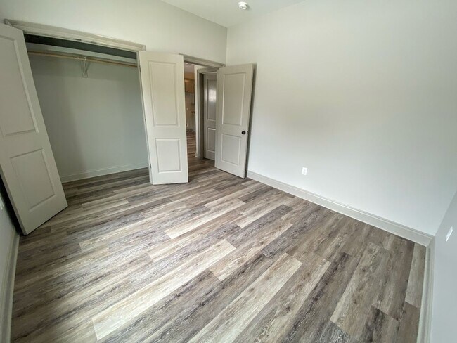 Building Photo - 2BR/2BA Duplex in Westlake – All-Inclusive Utility Option Available!