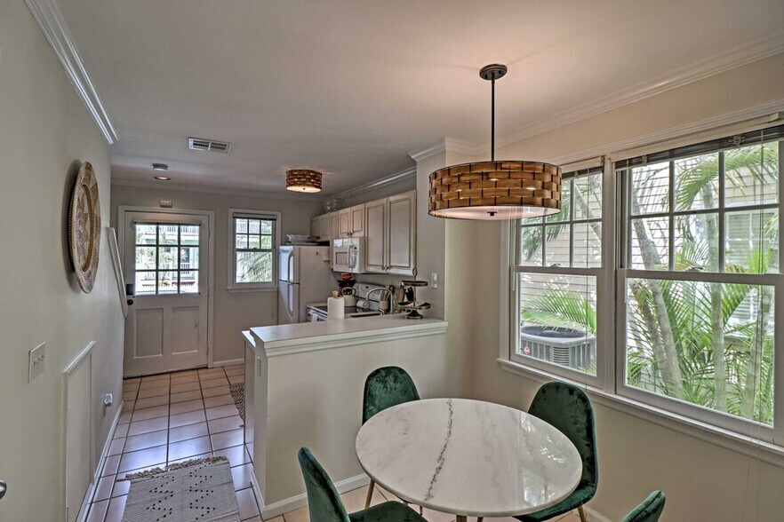 Building Photo - 169 Golf Club Dr