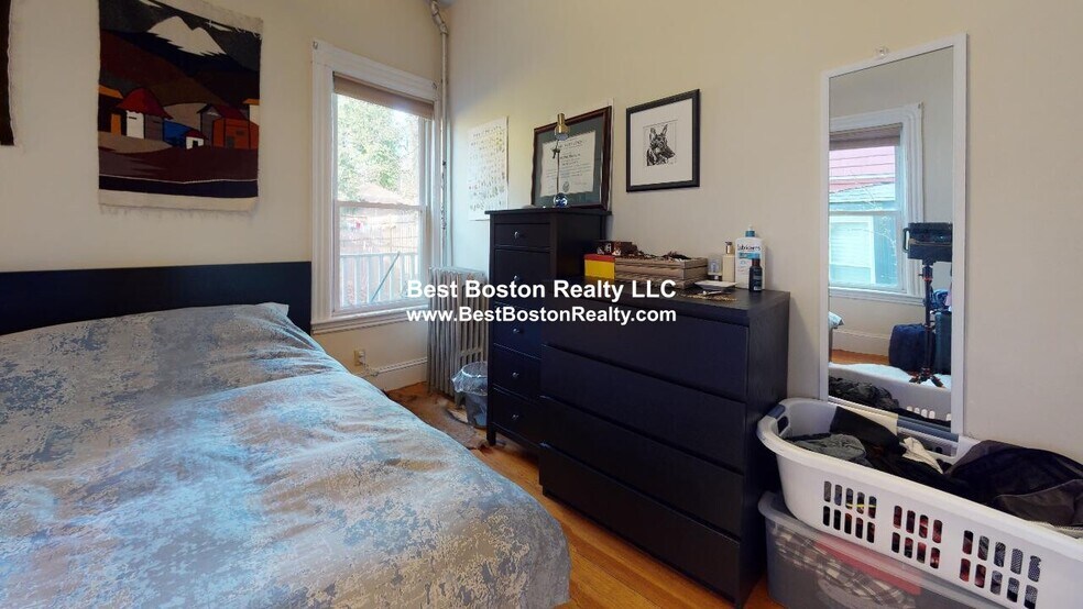 Building Photo - 289 Summer St