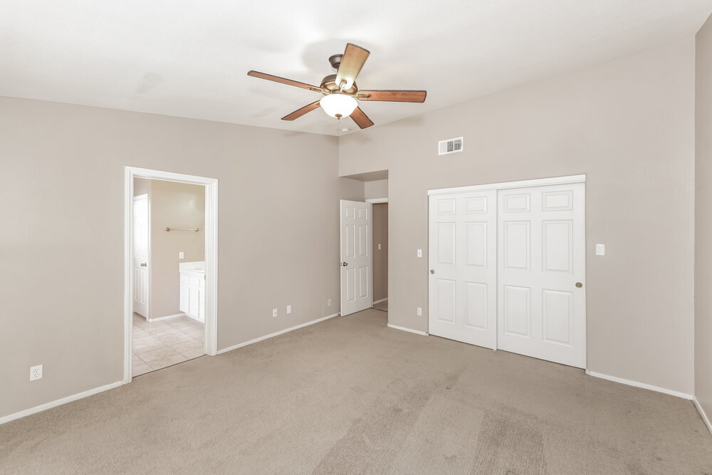 Building Photo - 6409 Rancho Santa Fe Dr