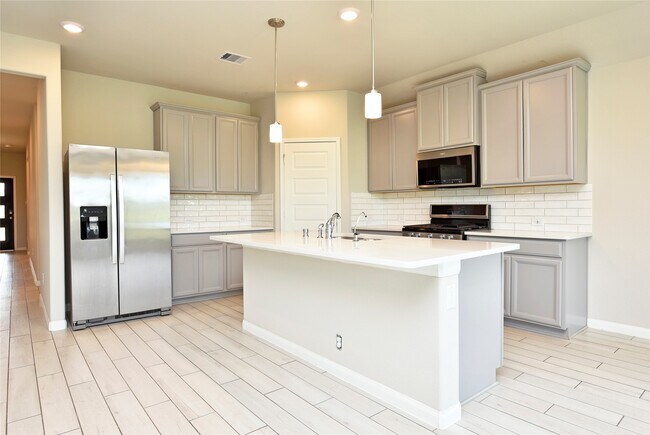 Building Photo - 1214 Oak Barrel Run