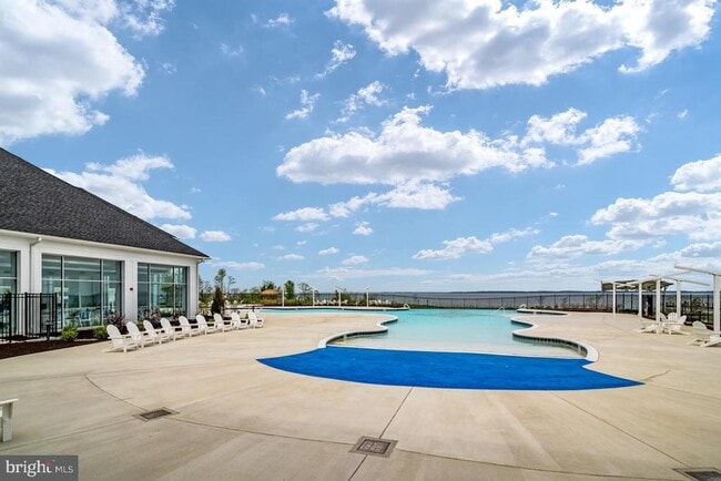Building Photo - 235 Bayberry Dr