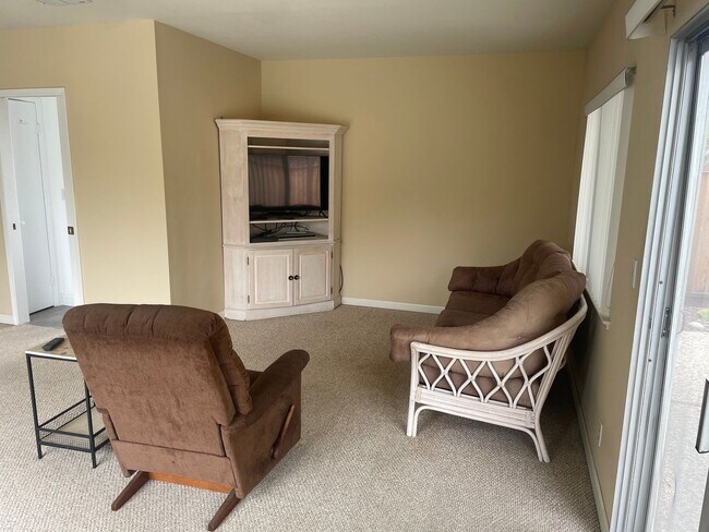 Building Photo - SARATOGA - Spacious Saratoga 3BR/2.5BA Home with Pool, Bonus Room & Beautiful Backyard